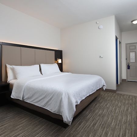 Holiday Inn Express Grand Rapids Southwest, An Ihg Hotel Грандвил Екстериор снимка