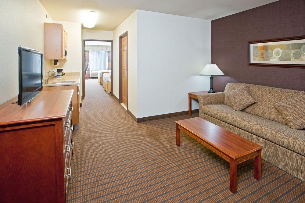 Holiday Inn Express Grand Rapids Southwest, An Ihg Hotel Грандвил Екстериор снимка