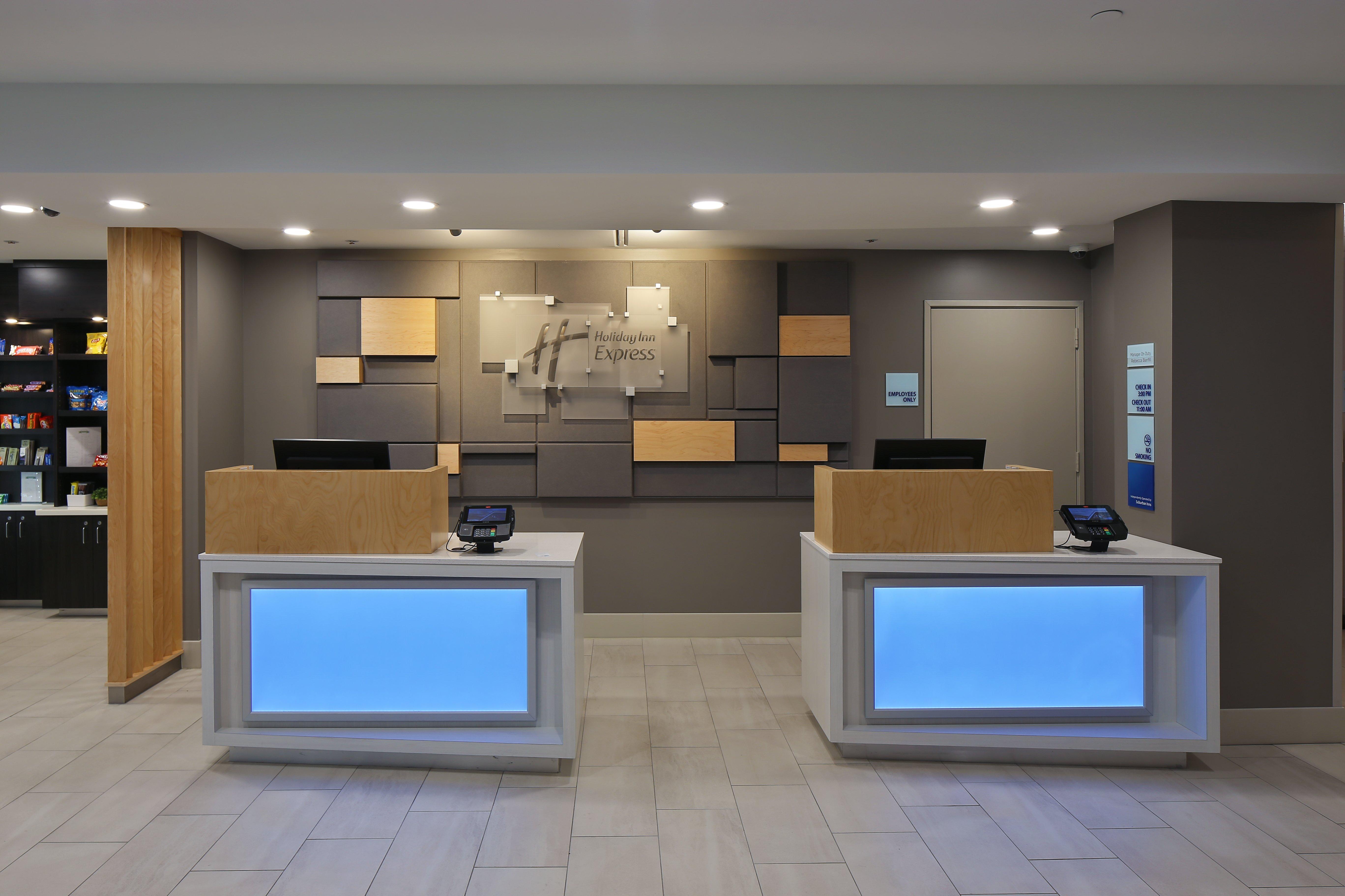 Holiday Inn Express Grand Rapids Southwest, An Ihg Hotel Грандвил Екстериор снимка