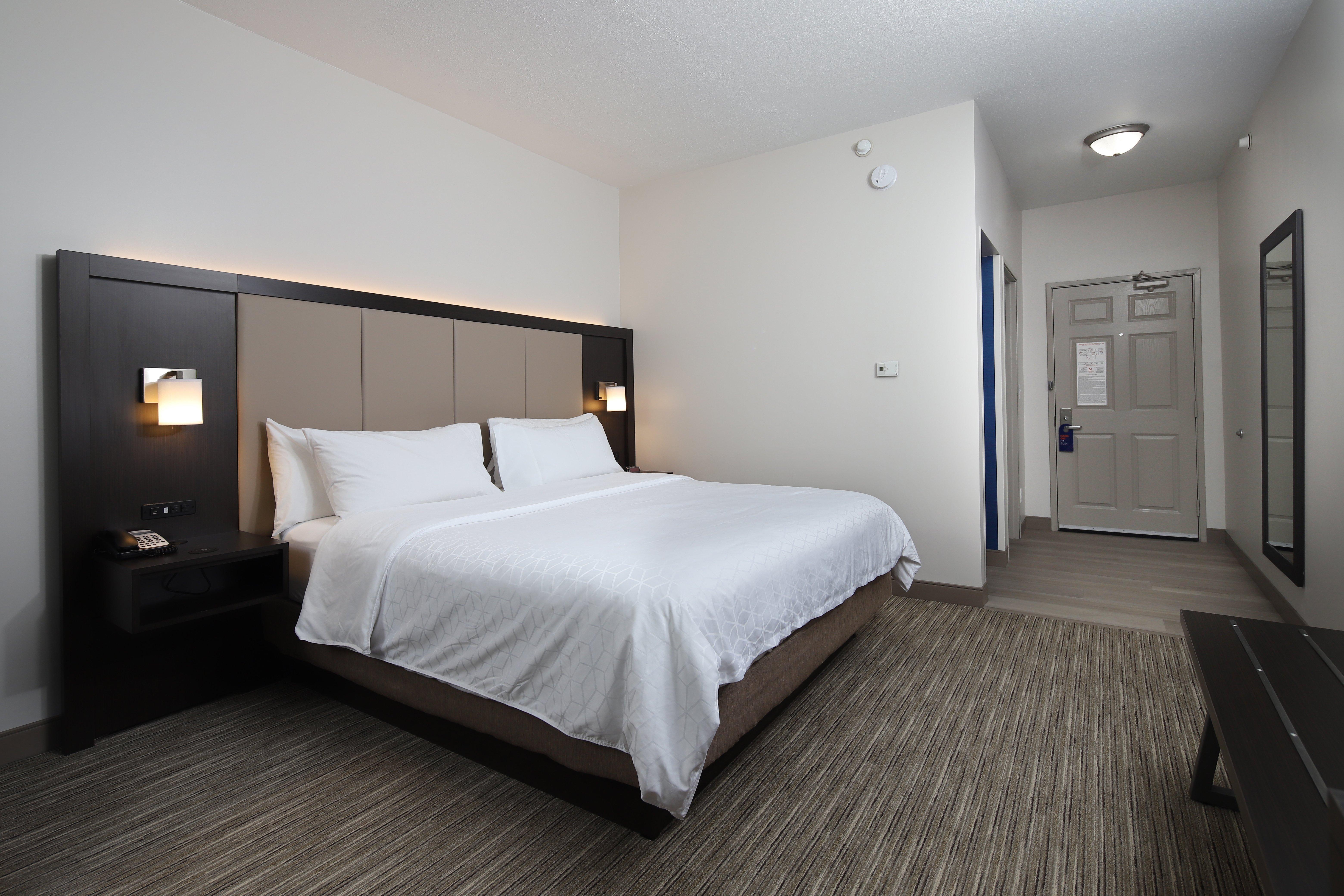 Holiday Inn Express Grand Rapids Southwest, An Ihg Hotel Грандвил Екстериор снимка