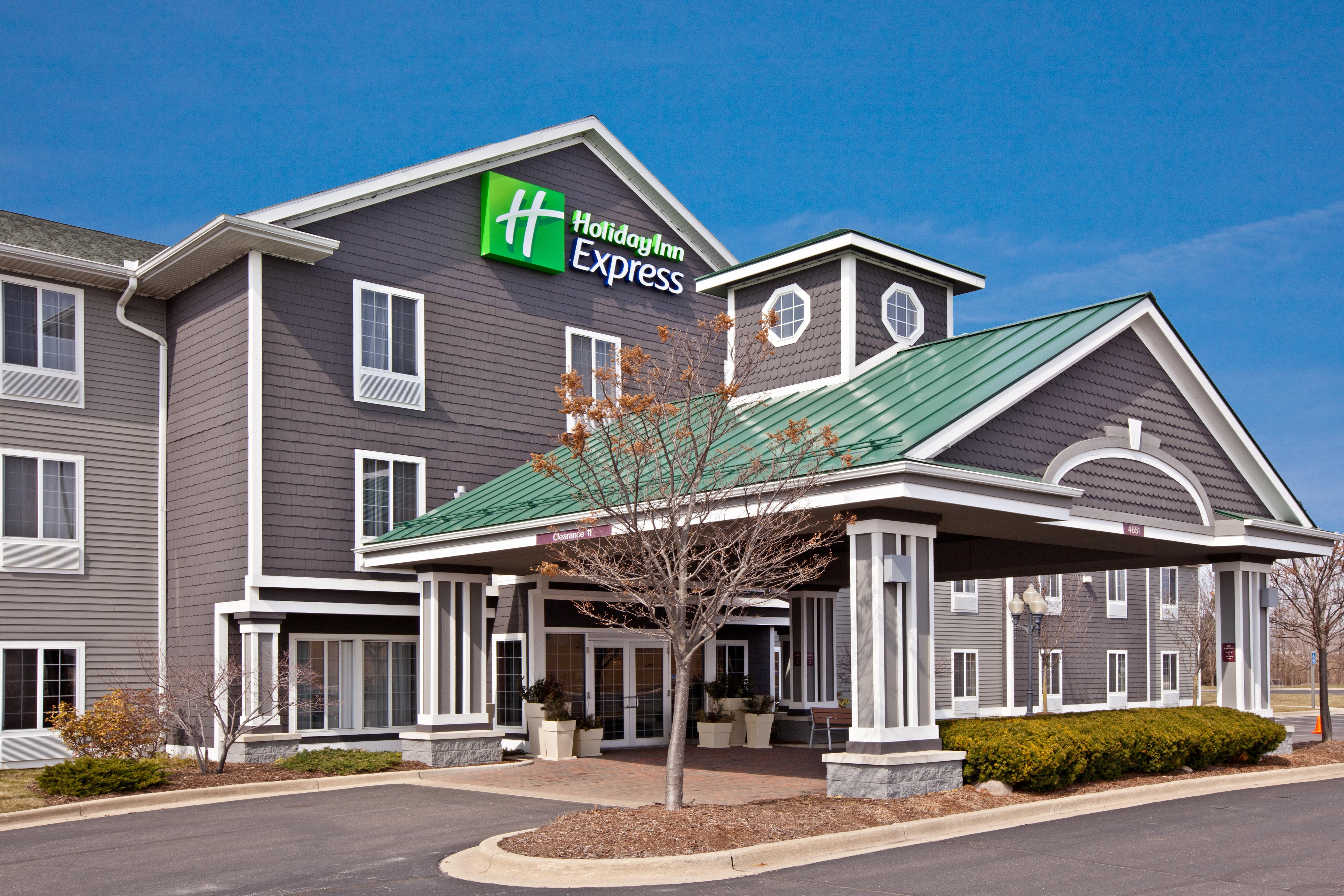 Holiday Inn Express Grand Rapids Southwest, An Ihg Hotel Грандвил Екстериор снимка