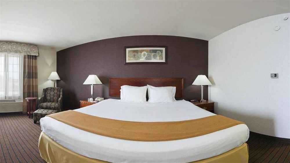 Holiday Inn Express Grand Rapids Southwest, An Ihg Hotel Грандвил Екстериор снимка